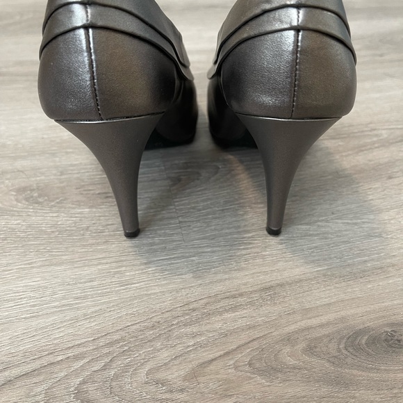 Fioni heels gunmetal color size 6.5 - Picture 3 of 7